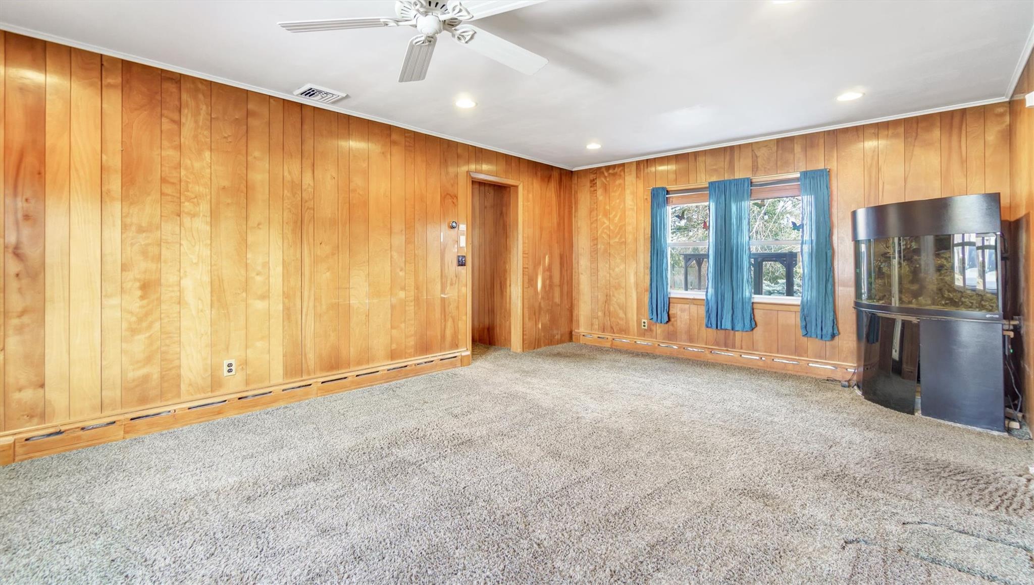 74 Sunrise Avenue, Riverhead, New York image 29