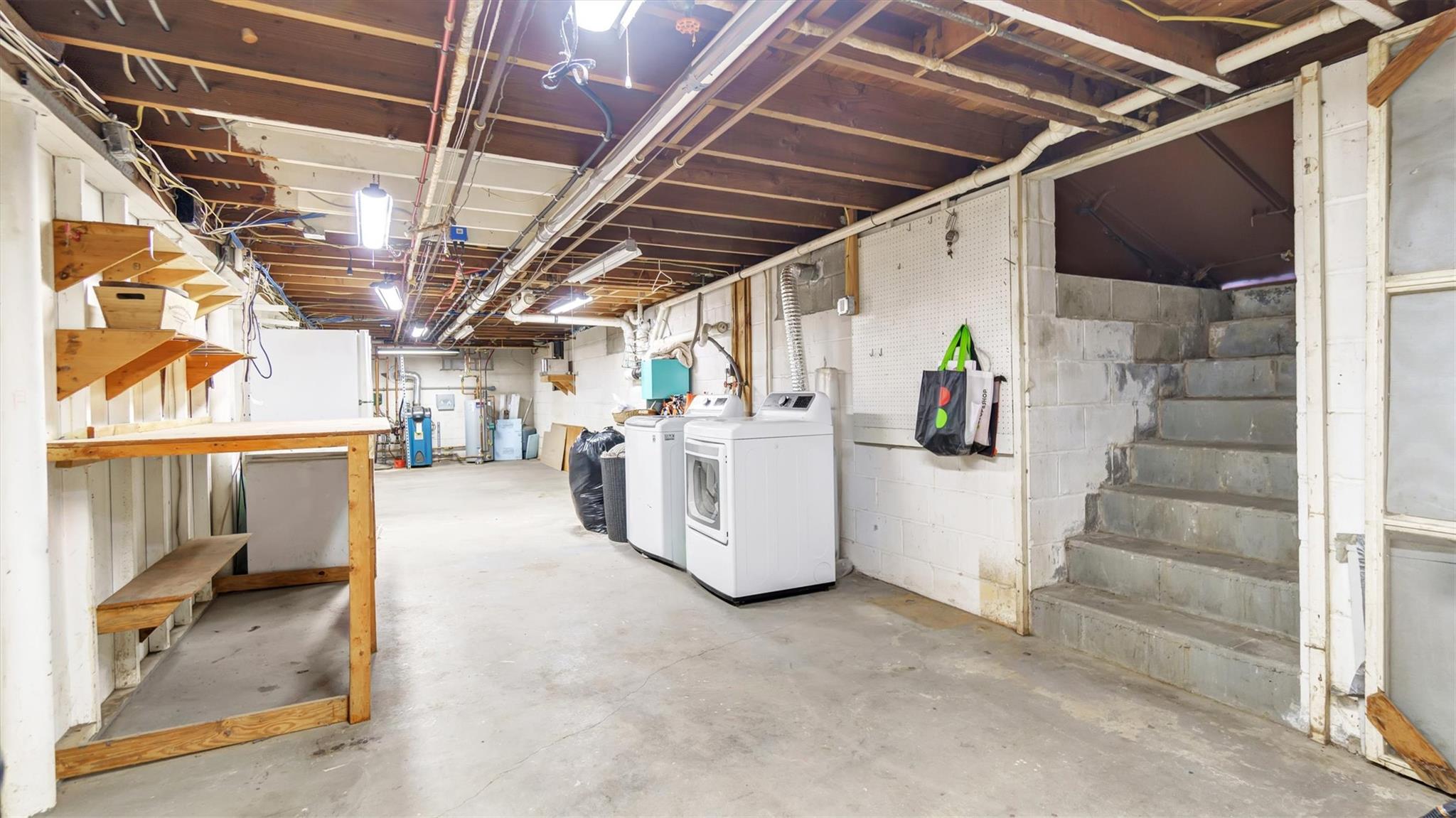 74 Sunrise Avenue, Riverhead, New York image 30