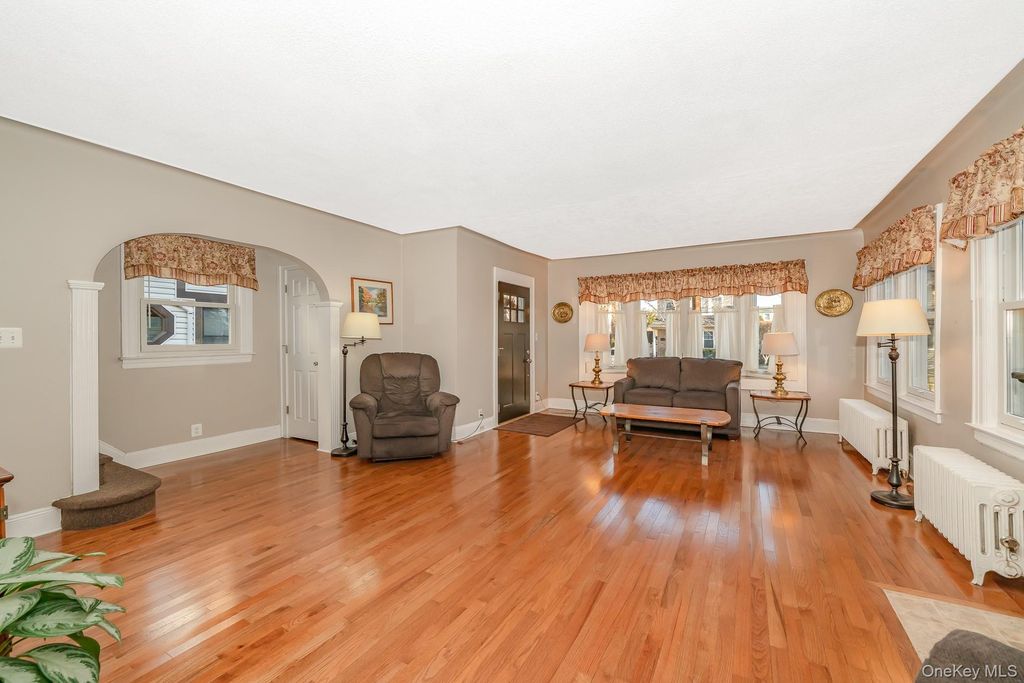 Photo of 347 Wellington Road, Mineola, NY 11501 (MLS # 918774)