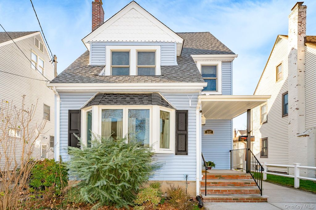 Photo of 347 Wellington Road, Mineola, NY 11501 (MLS # 918774)