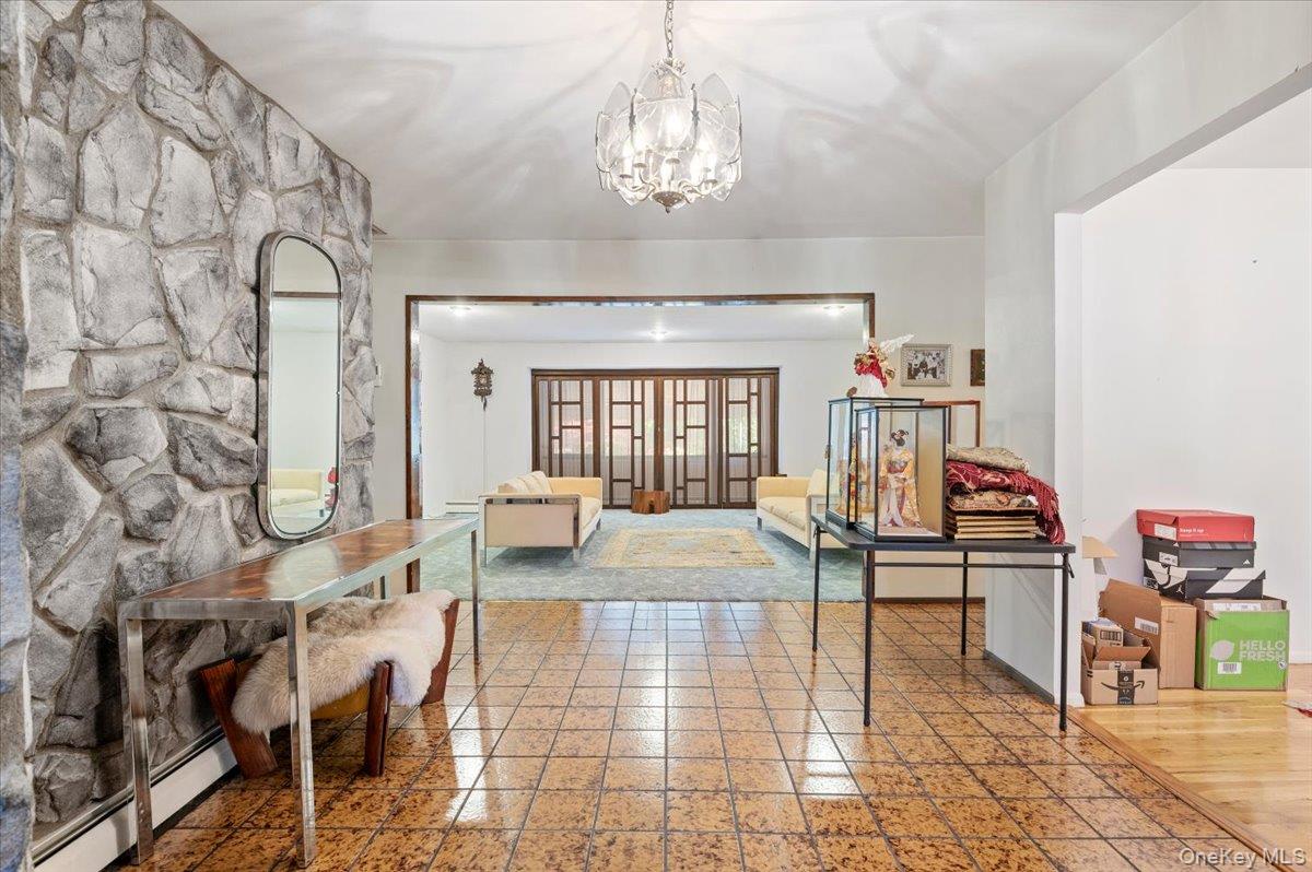 Laurel Hollow, New York 11791, United States, 4 Bedrooms Bedrooms, ,3 BathroomsBathrooms,Residential,Active,149086