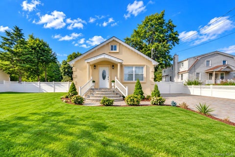 Photo of 45 Matthews Avenue, West Babylon, NY 11704 (MLS # 1058394)