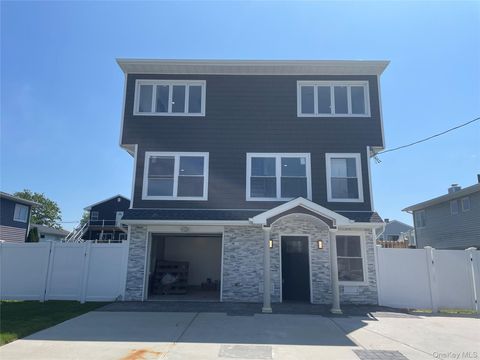 Photo of 503 Nassau Avenue, Freeport, NY 11520 (MLS # 880370) Photo of 503 Nassau Avenue, Freeport, NY 11520 (MLS # 880370)