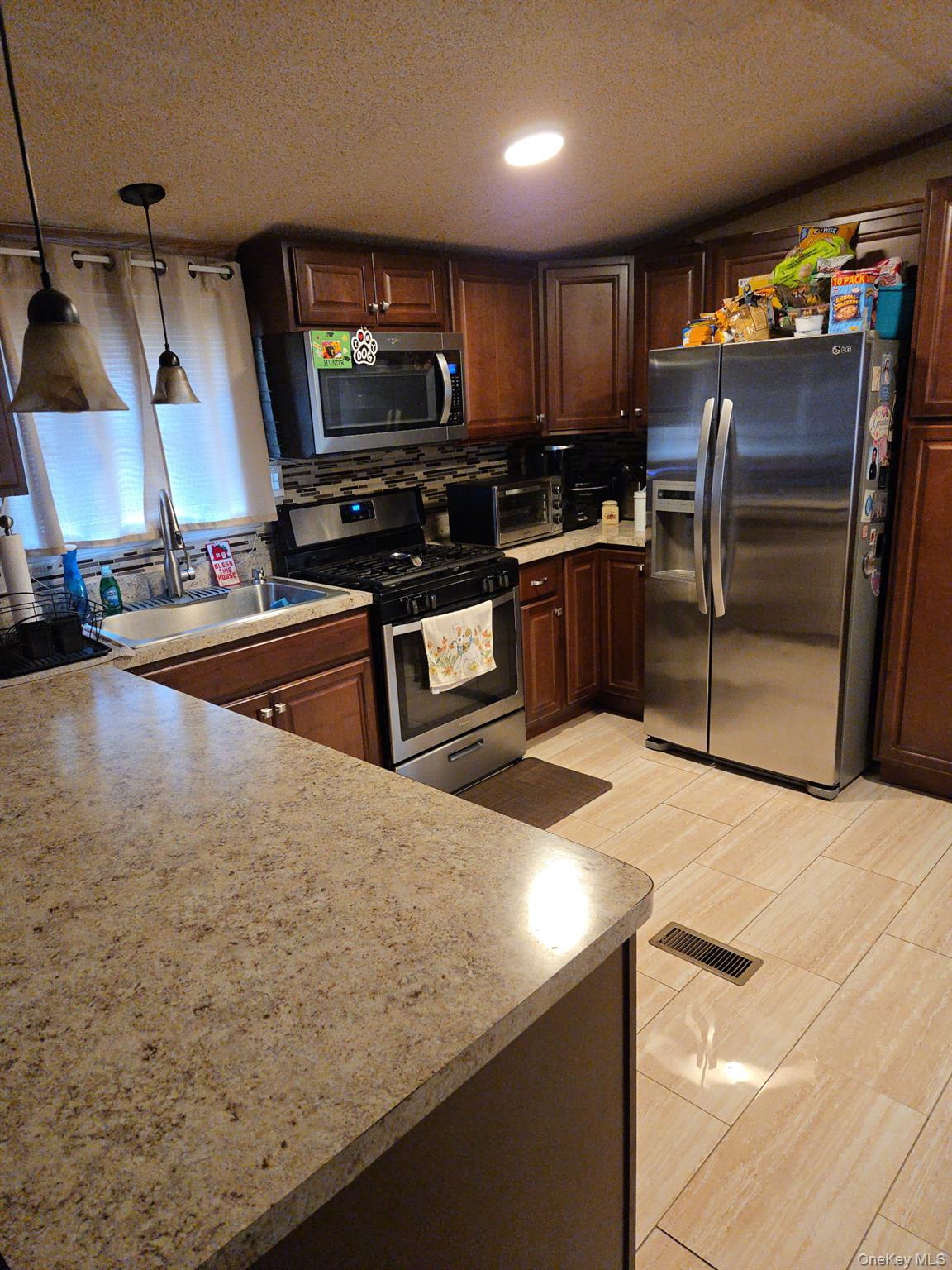 2701 Goethals Road N H4