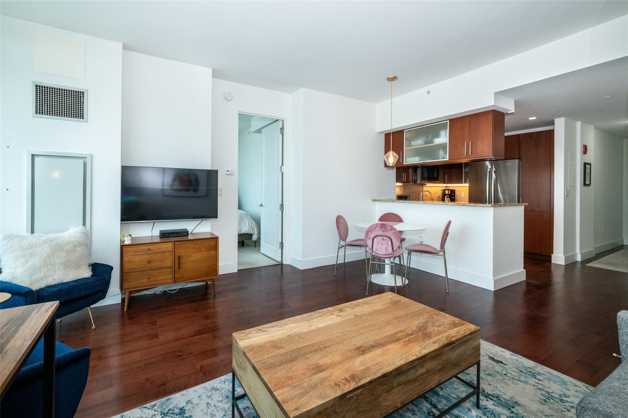 175 Huguenot Street 2804