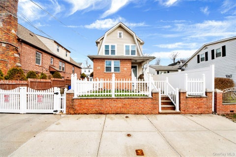 Homes For Sale - 174 King Avenue<br/> Yonkers, NY 10704