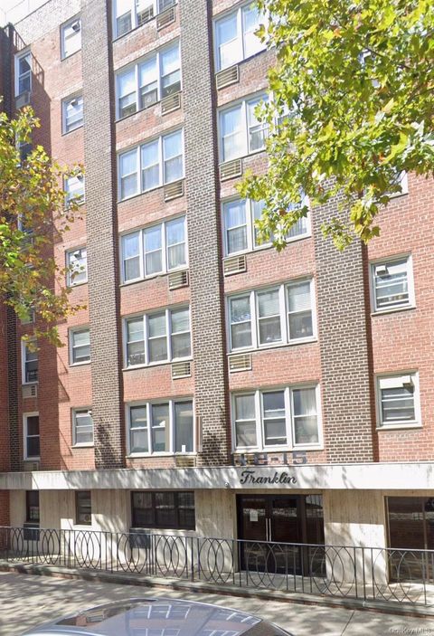 142-15 Franklin Avenue 3J Flushing NY 11355