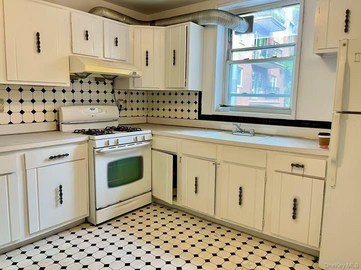 142-15 Franklin Avenue 3J