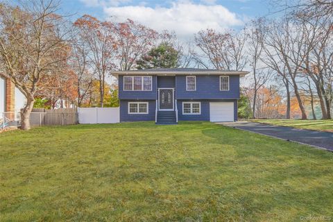 398 Glen Drive, Shirley, NY 11967 - MLS#: 934382