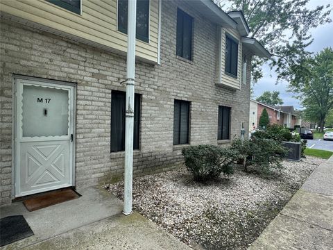 Photo of 17 Montana Court #17, Coram, NY 11727 (MLS # 911141)