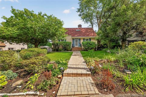 Homes For Sale - 67 Topland Road<br/> White Plains, NY 10605