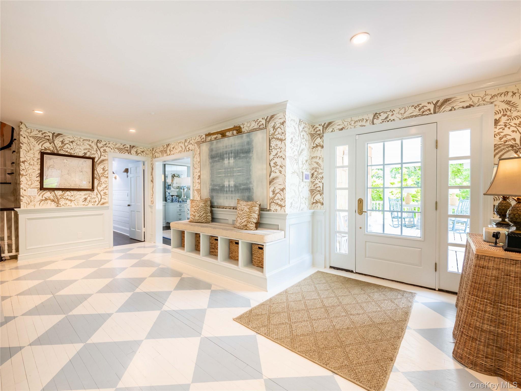 245 Lattingtown Road