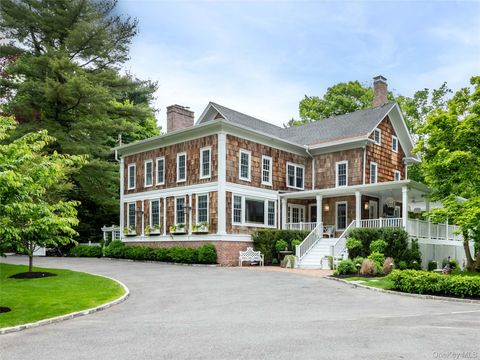 Homes For Sale - 245 Lattingtown Road<br/> Locust Valley, NY 11560