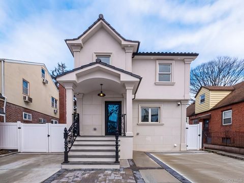 Homes For Sale - 6961 180th Street<br/> Fresh Meadows, NY 11365