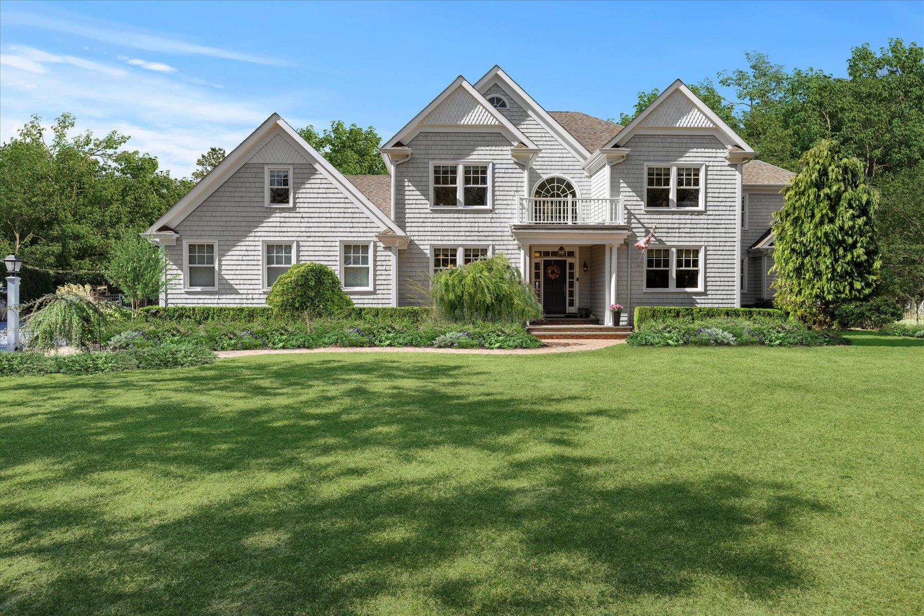 8 Cedarfield Lane, Westhampton, New York image 1