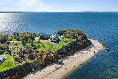 70 Crane Neck Road Setauket NY 11733