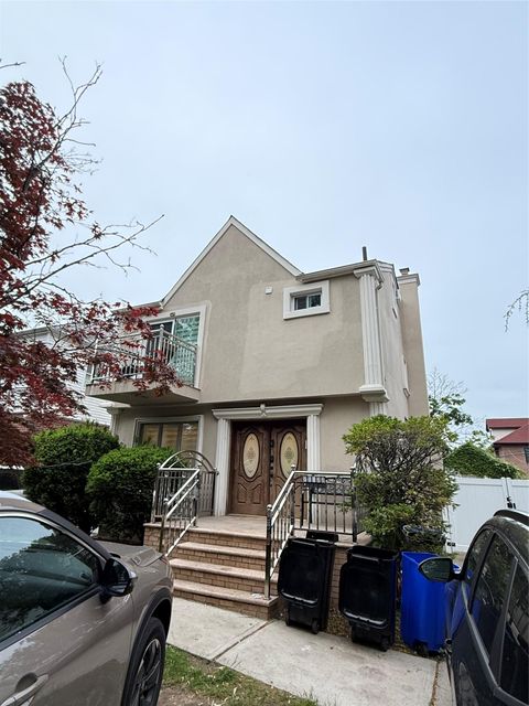 75-22 190 Street Fresh Meadows NY 11366