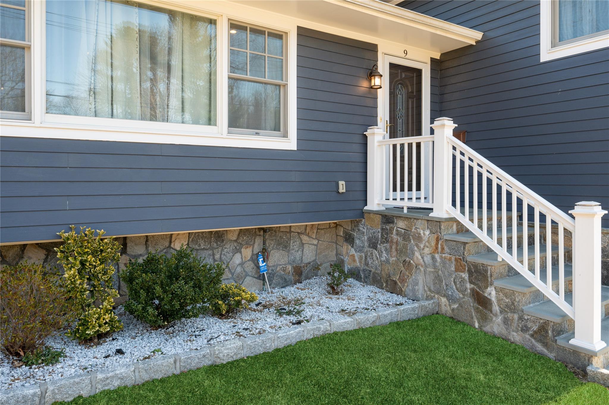 9 Rosewood Road, White Plains, New York image 2
