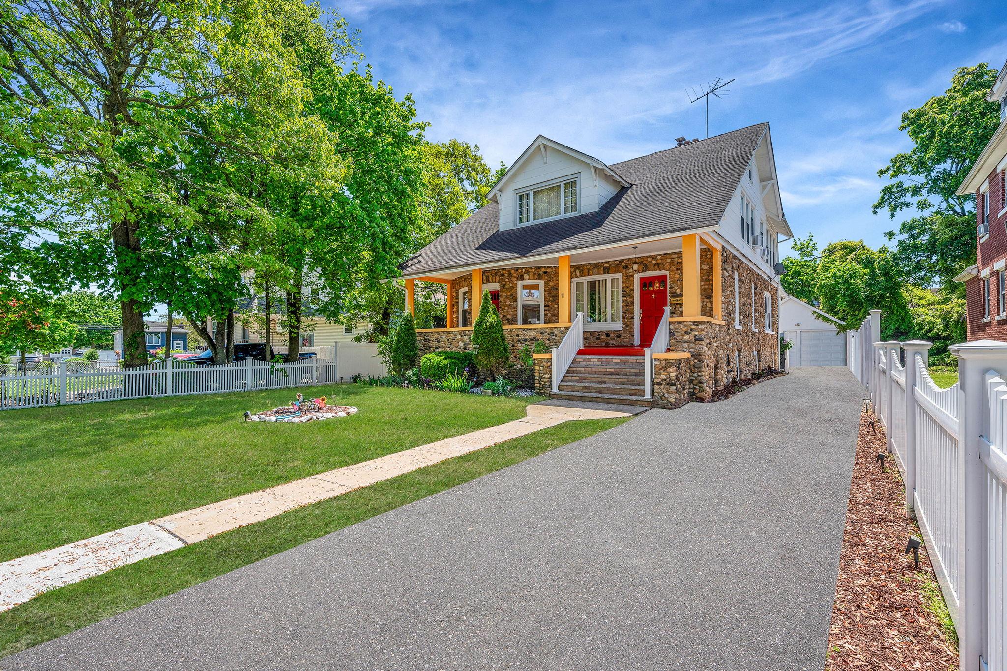 11 Whaley Street, Freeport, New York image 1