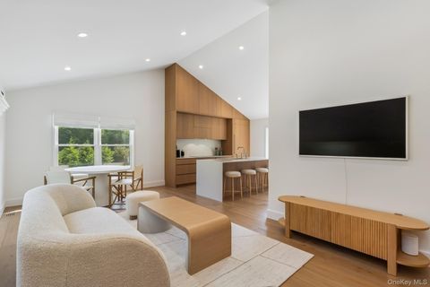 96 Town Lane East Hampton NY 11937