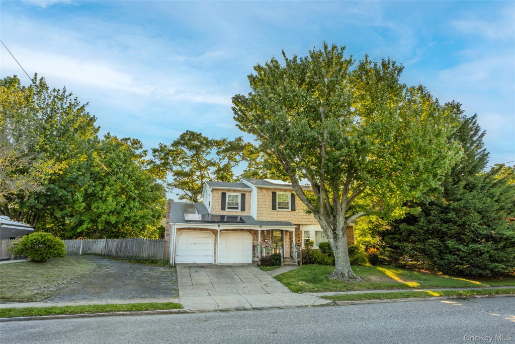 Photo of 96 Hudson Avenue, Brentwood, NY 11717 (MLS # 1009394)