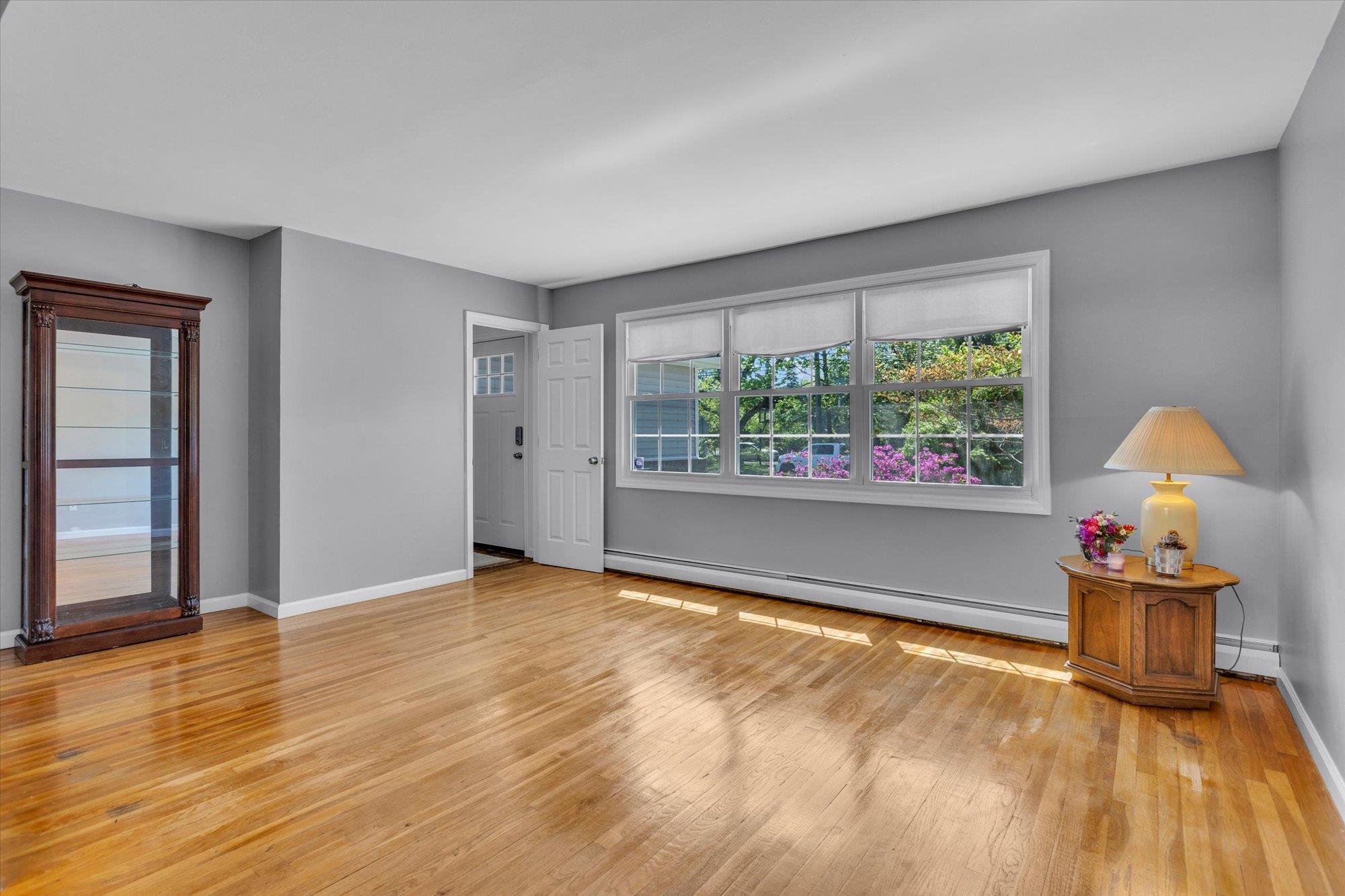 53 3rd Avenue, East Islip, New York image 2