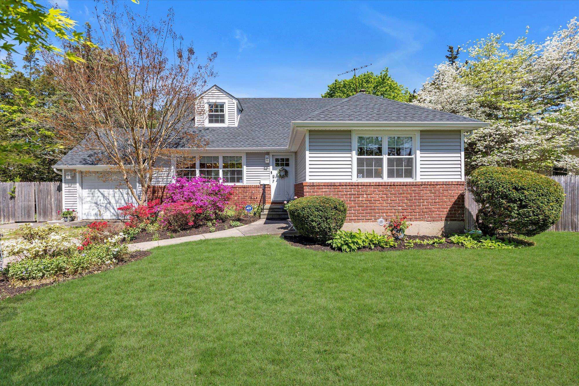 53 3rd Avenue, East Islip, New York image 1