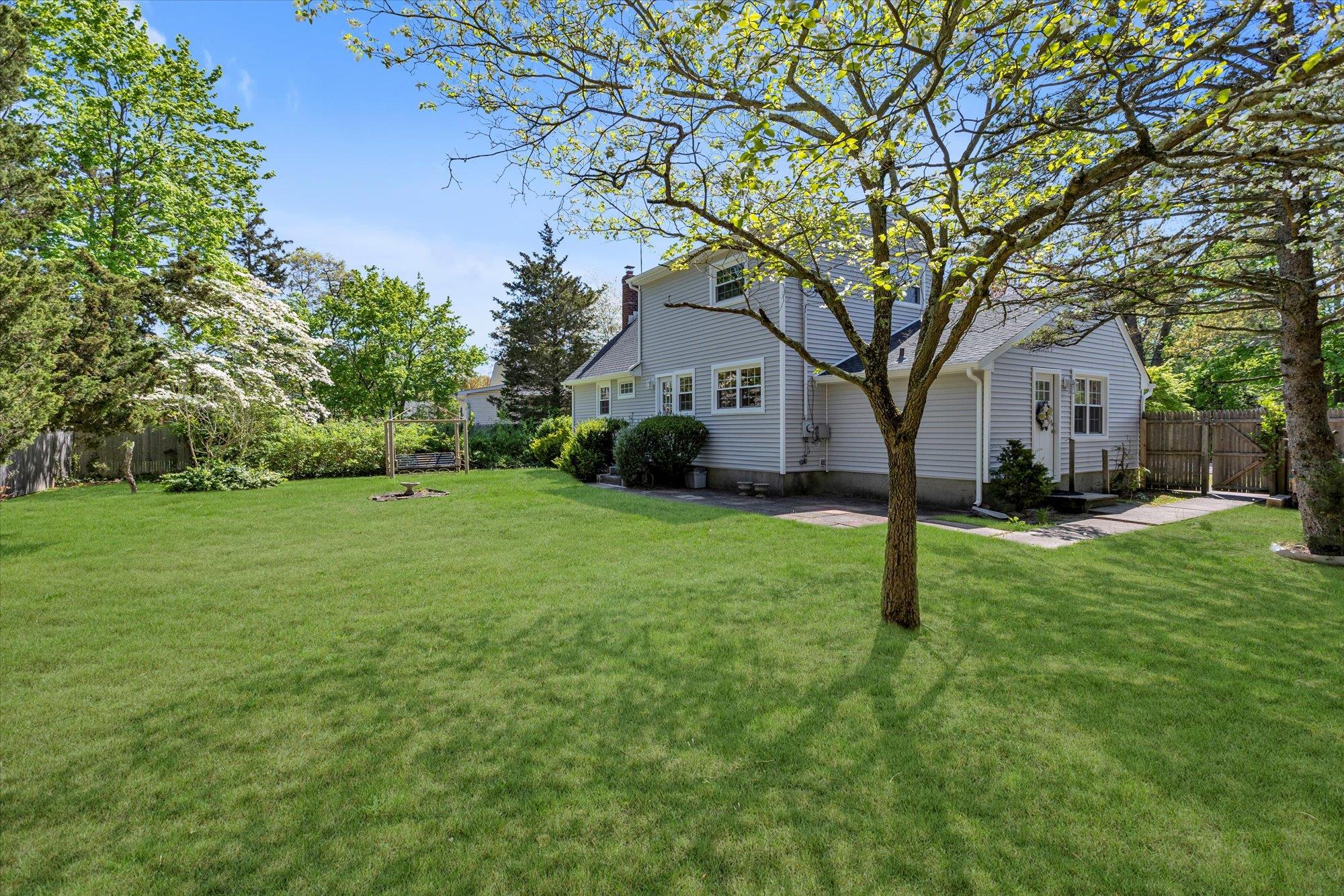 53 3rd Avenue, East Islip, New York image 22