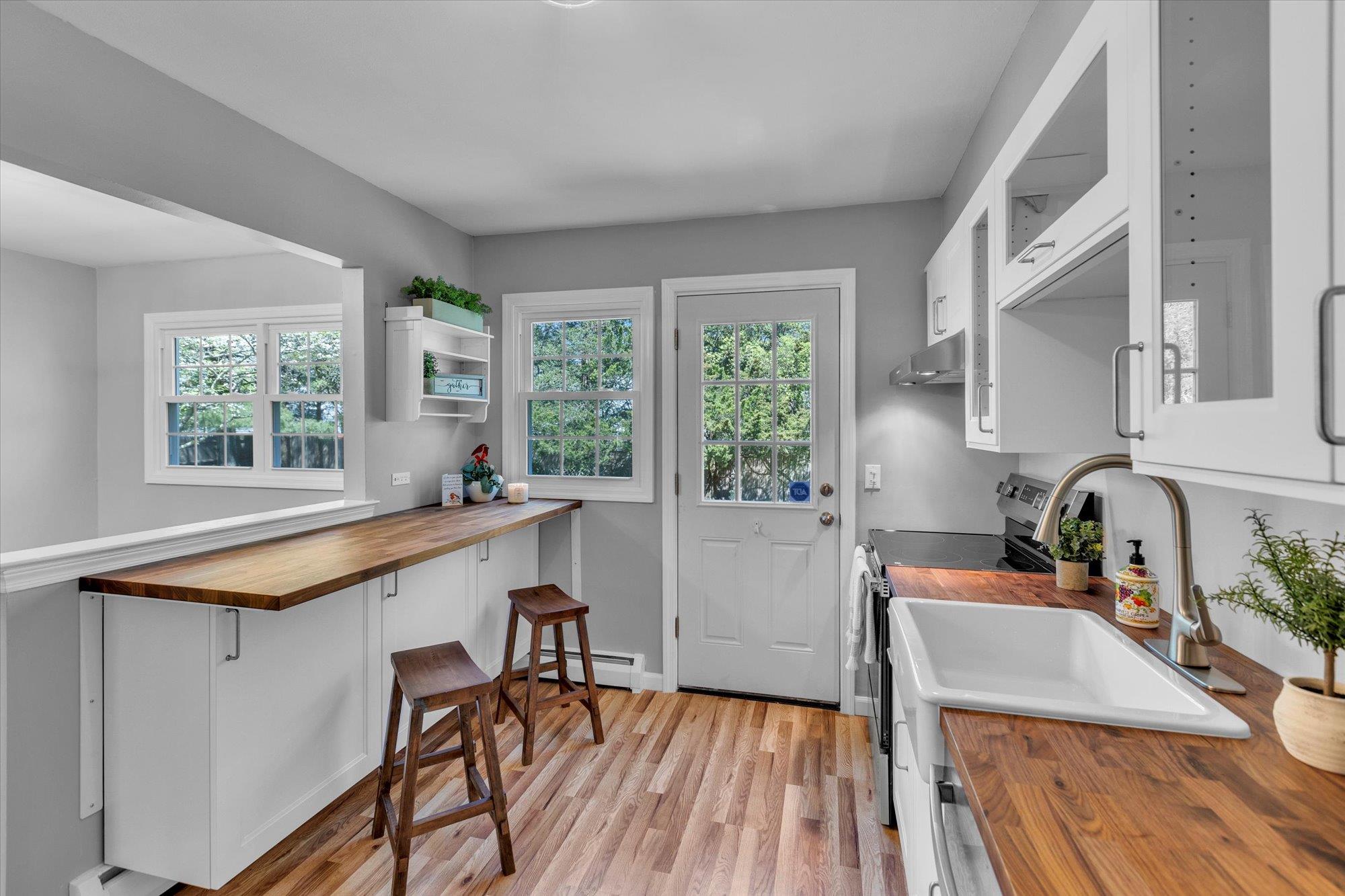 53 3rd Avenue, East Islip, New York image 7
