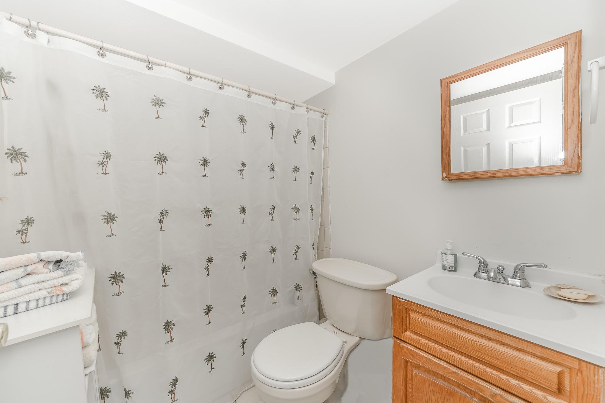 52 Robinwood Drive, Mastic Beach, New York image 22