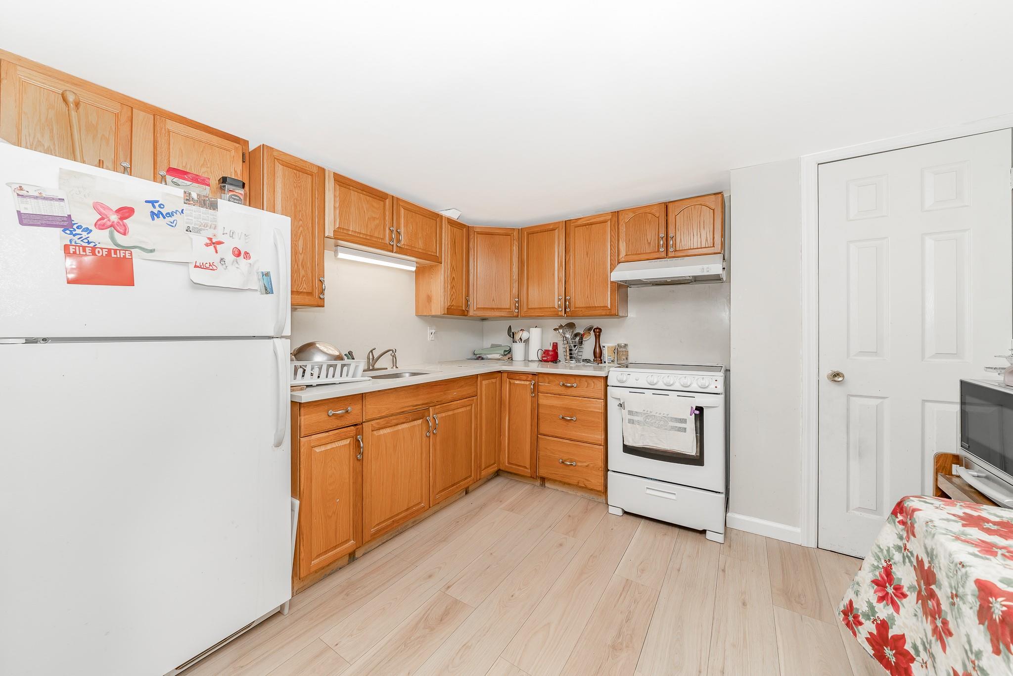 52 Robinwood Drive, Mastic Beach, New York image 25