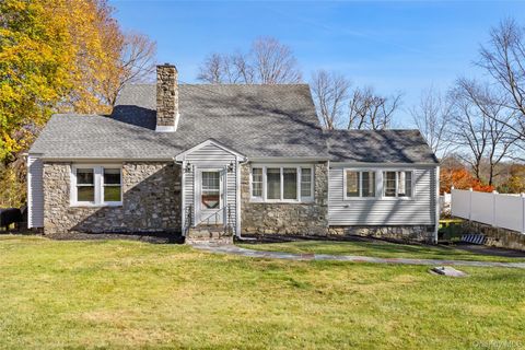 16 Hillside Terrace Mahopac NY 10541