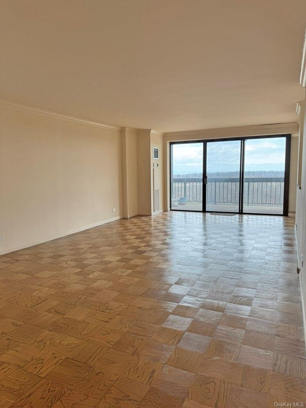 Photo of 27010 Grand Central Parkway #12G, Floral Park, NY 11005 (MLS # 950468)