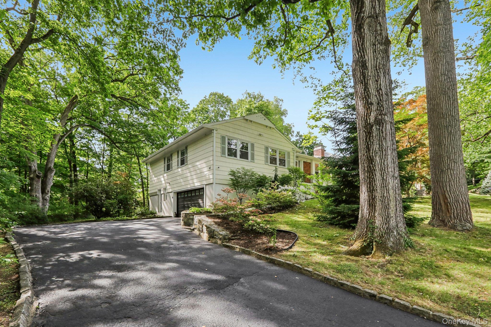 62 Mohegan Road