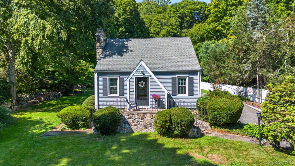 Photo of 195 Oscawana Lake Road, Putnam Valley, NY 10579 (MLS # 1044237)