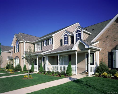 143 VILLAGE GREEN DR # 143, PORT JEFFERSON STATION, NY 11776 - Image 5ff2e8a0e5f080bdb299b5401b3885b5/2556797842