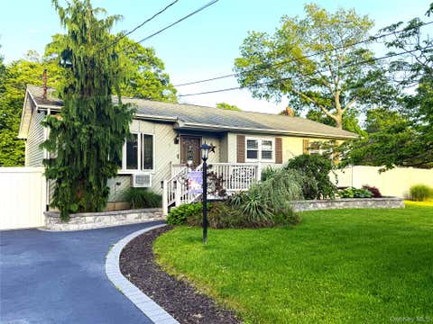 Homes For Sale - 1 Heston Road<br/> Shirley, NY 11967