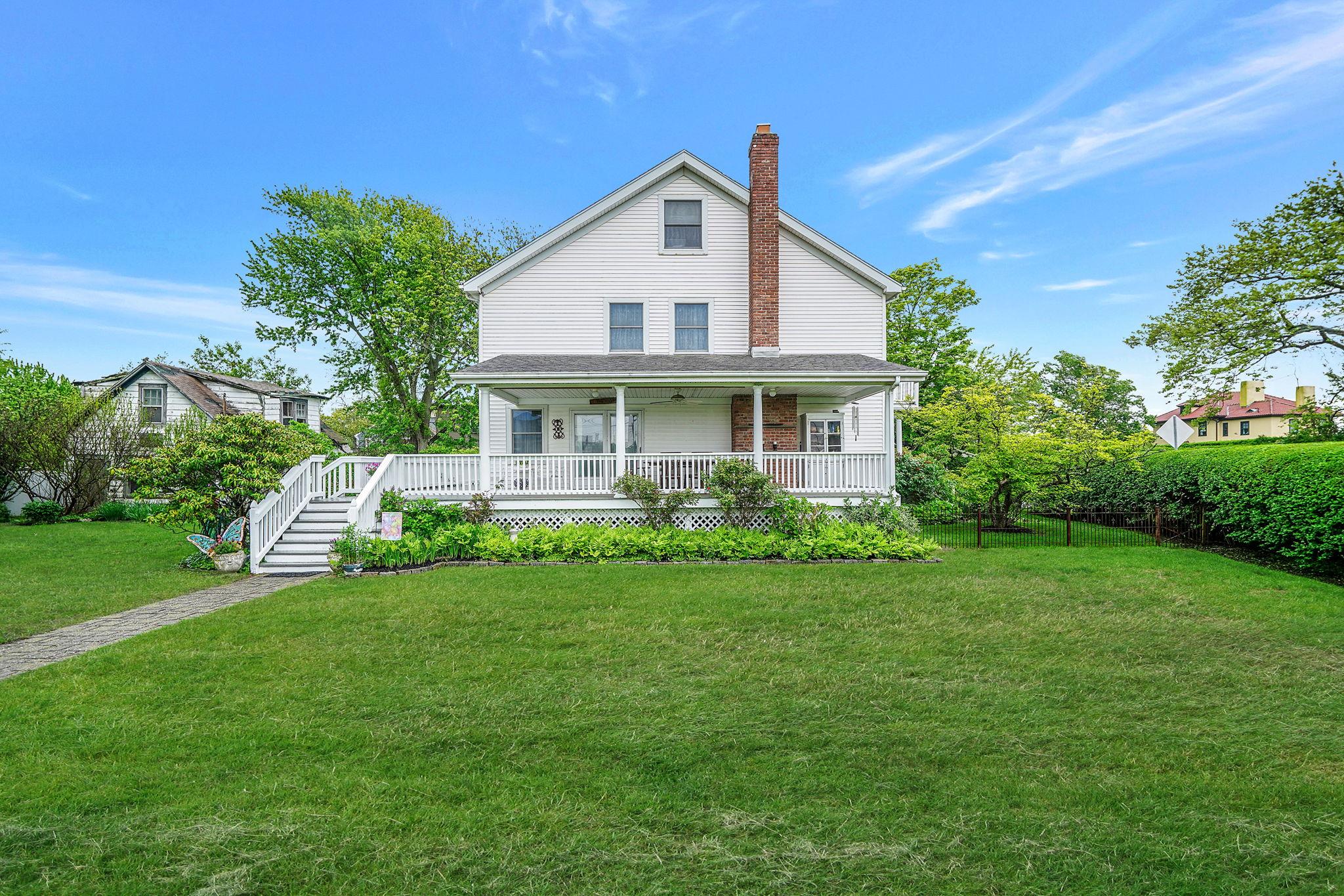 19 Brightwood Street, Patchogue, New York image 45