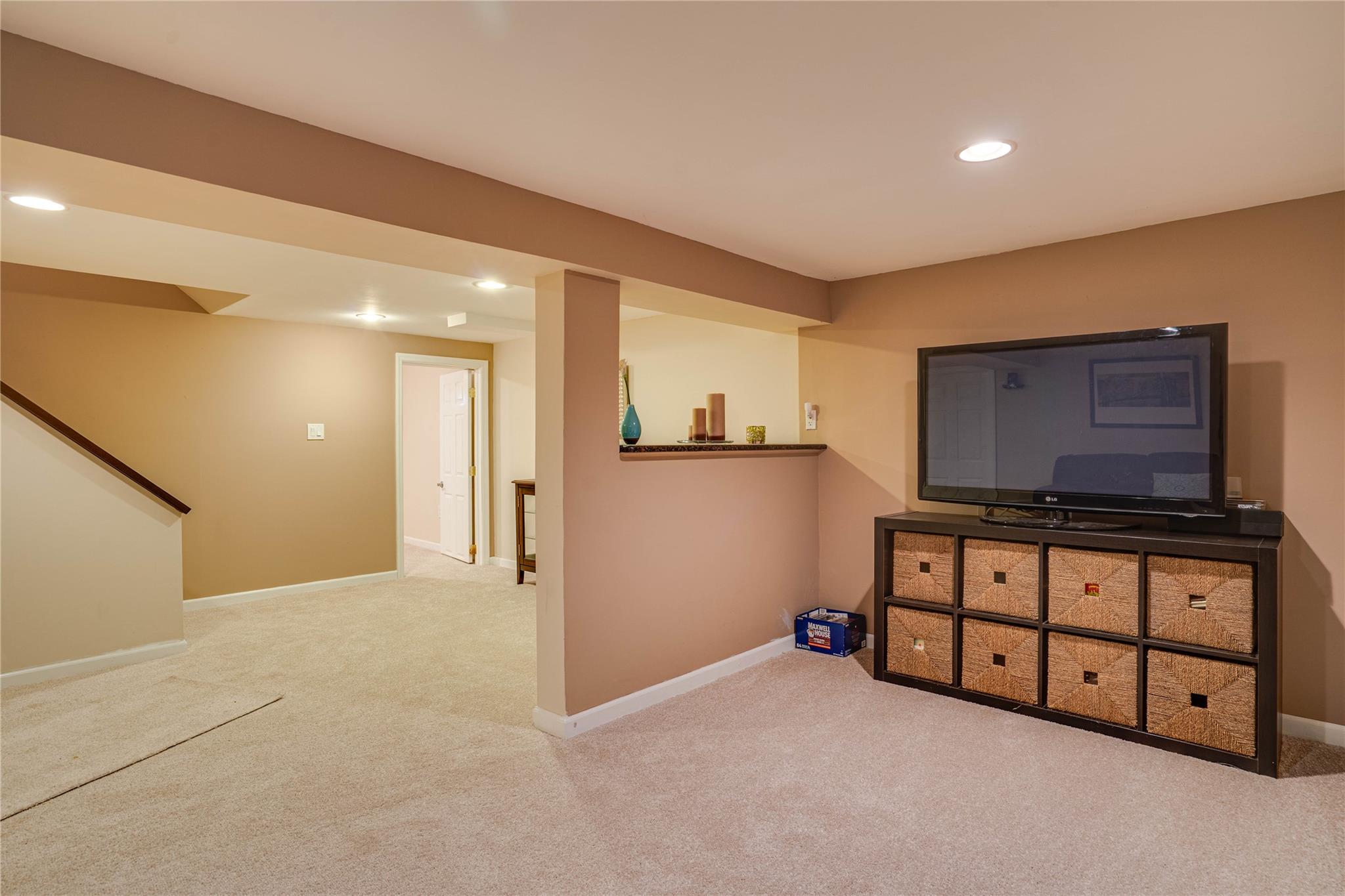 1 Stonehurst Lane, Dix Hills, New York image 37