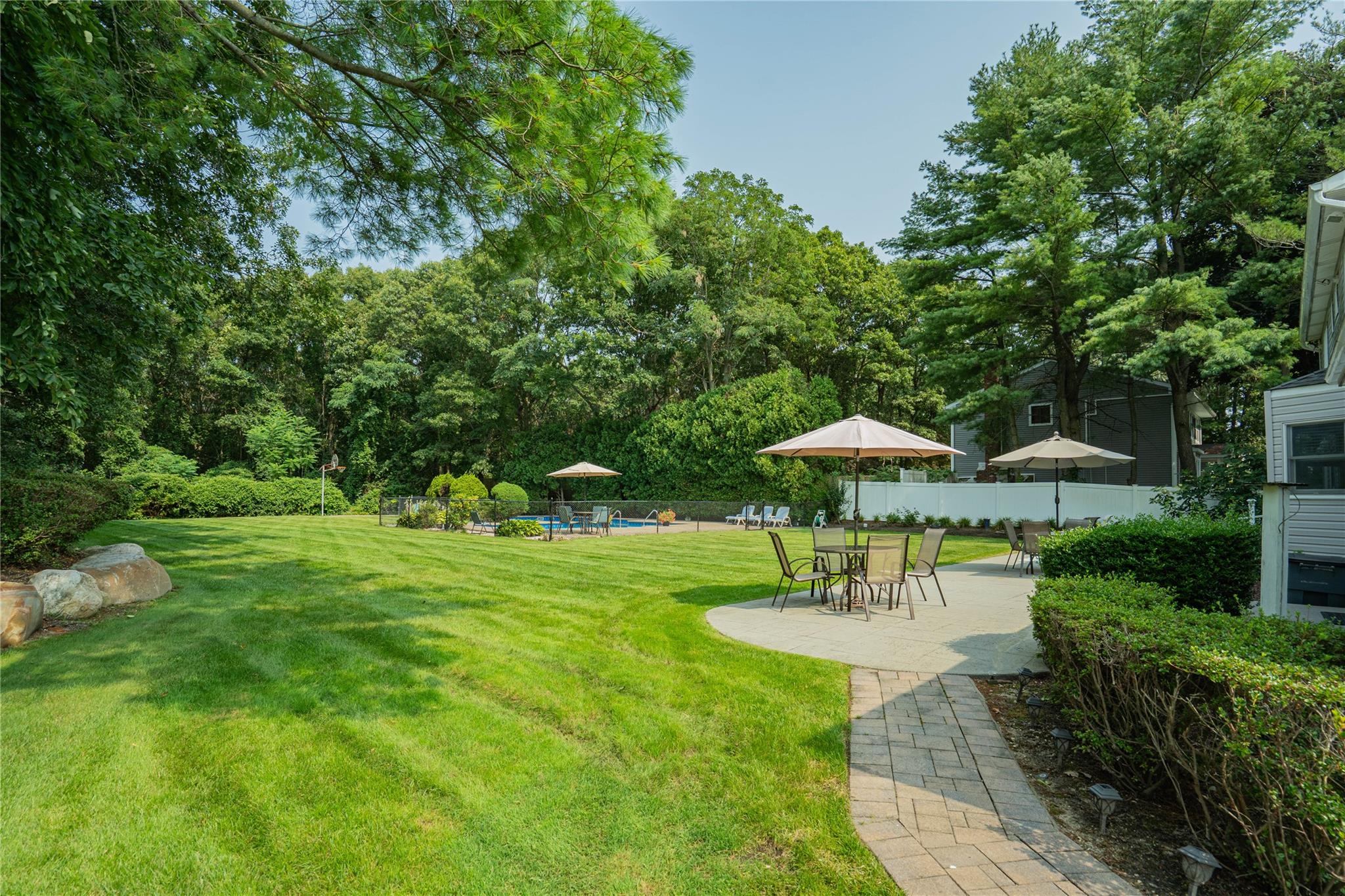 1 Stonehurst Lane, Dix Hills, New York image 38