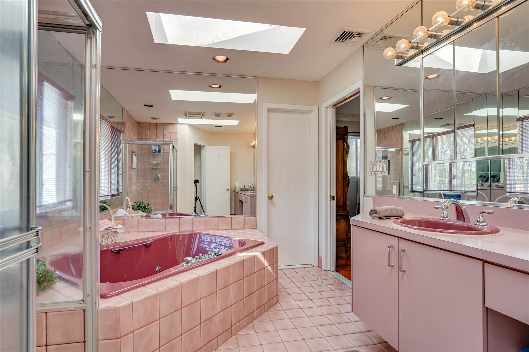 1 Stonehurst Lane, Dix Hills, New York image 35