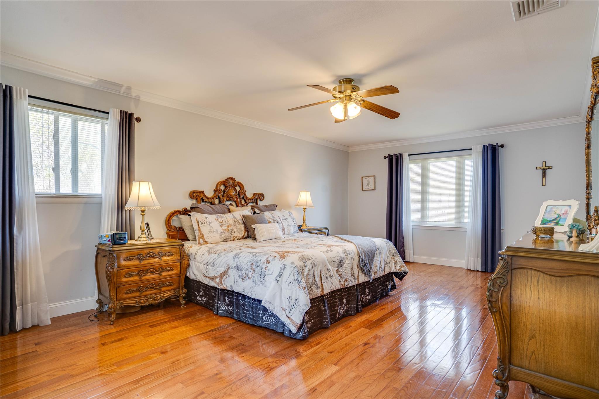 1 Stonehurst Lane, Dix Hills, New York image 32
