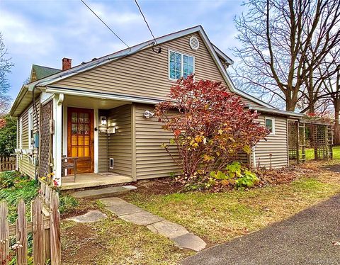 60 Livingston Street Rhinebeck NY 12572