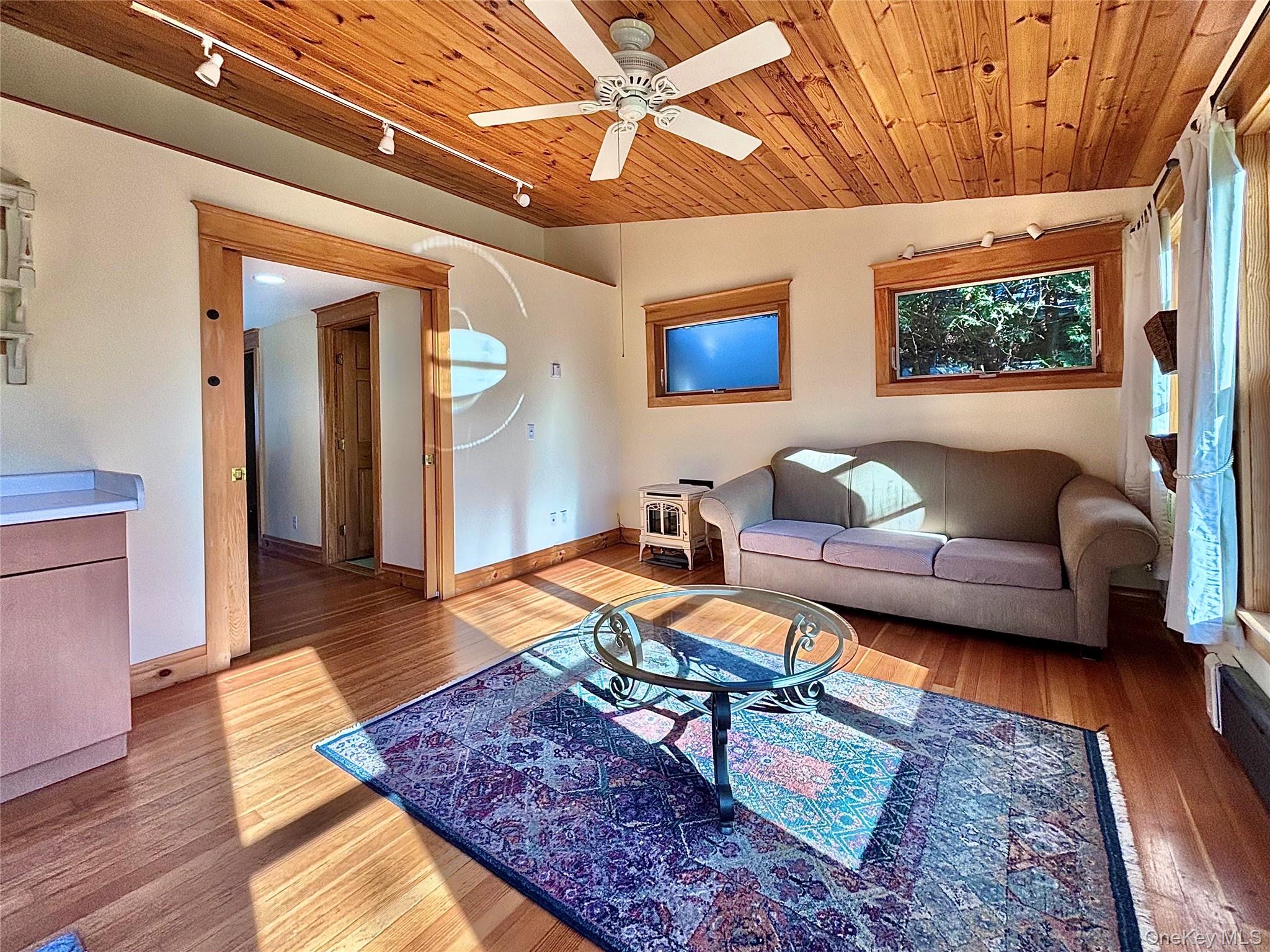 Rhinebeck, New York 12572, United States, 2 Bedrooms Bedrooms, ,2 BathroomsBathrooms,Residential,Active,249271