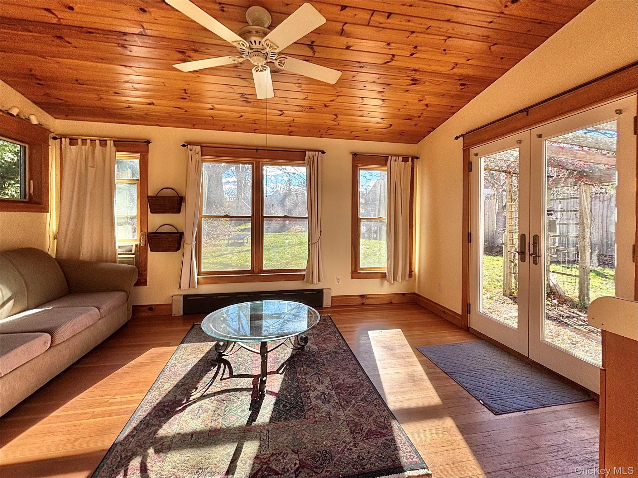 Rhinebeck, New York 12572, United States, 2 Bedrooms Bedrooms, ,2 BathroomsBathrooms,Residential,Active,249271