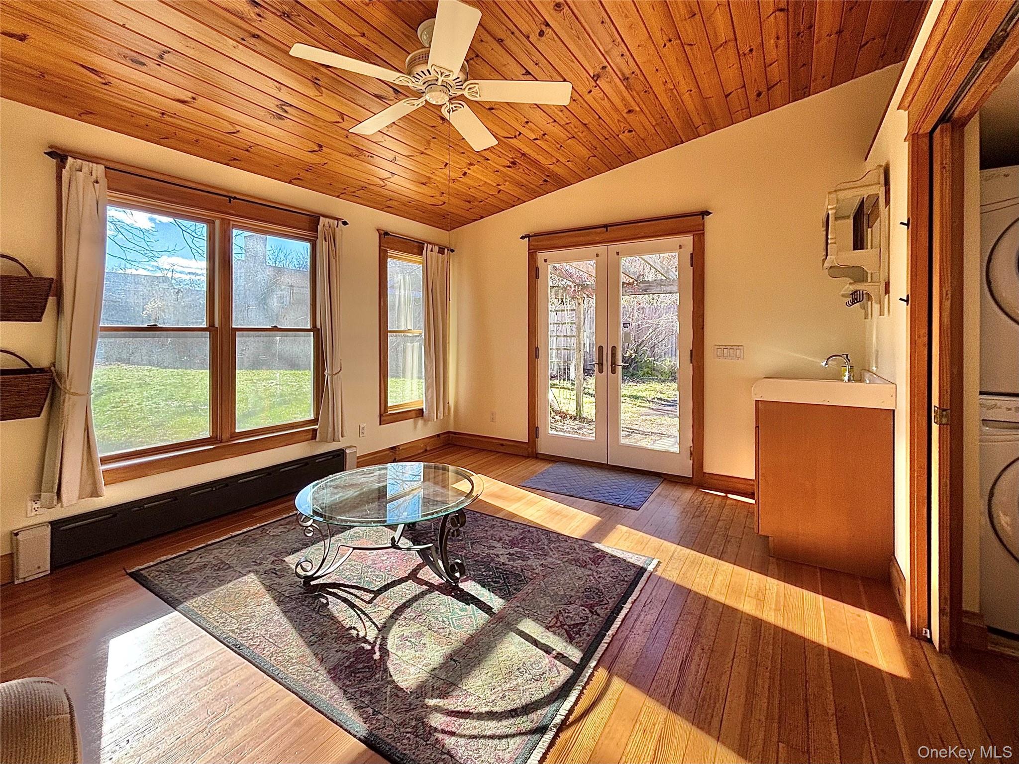 Rhinebeck, New York 12572, United States, 2 Bedrooms Bedrooms, ,2 BathroomsBathrooms,Residential,Active,249271