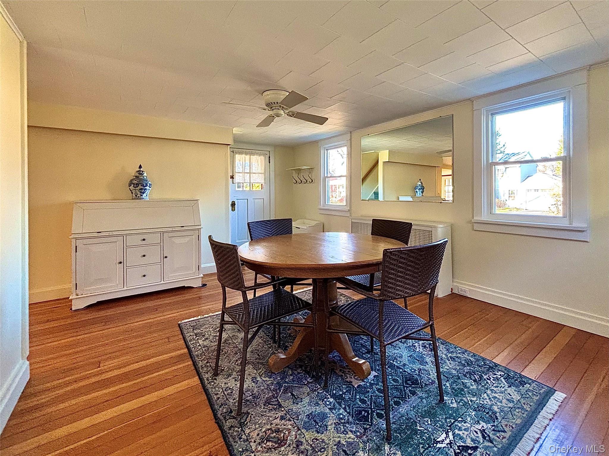 Rhinebeck, New York 12572, United States, 2 Bedrooms Bedrooms, ,2 BathroomsBathrooms,Residential,Active,249271