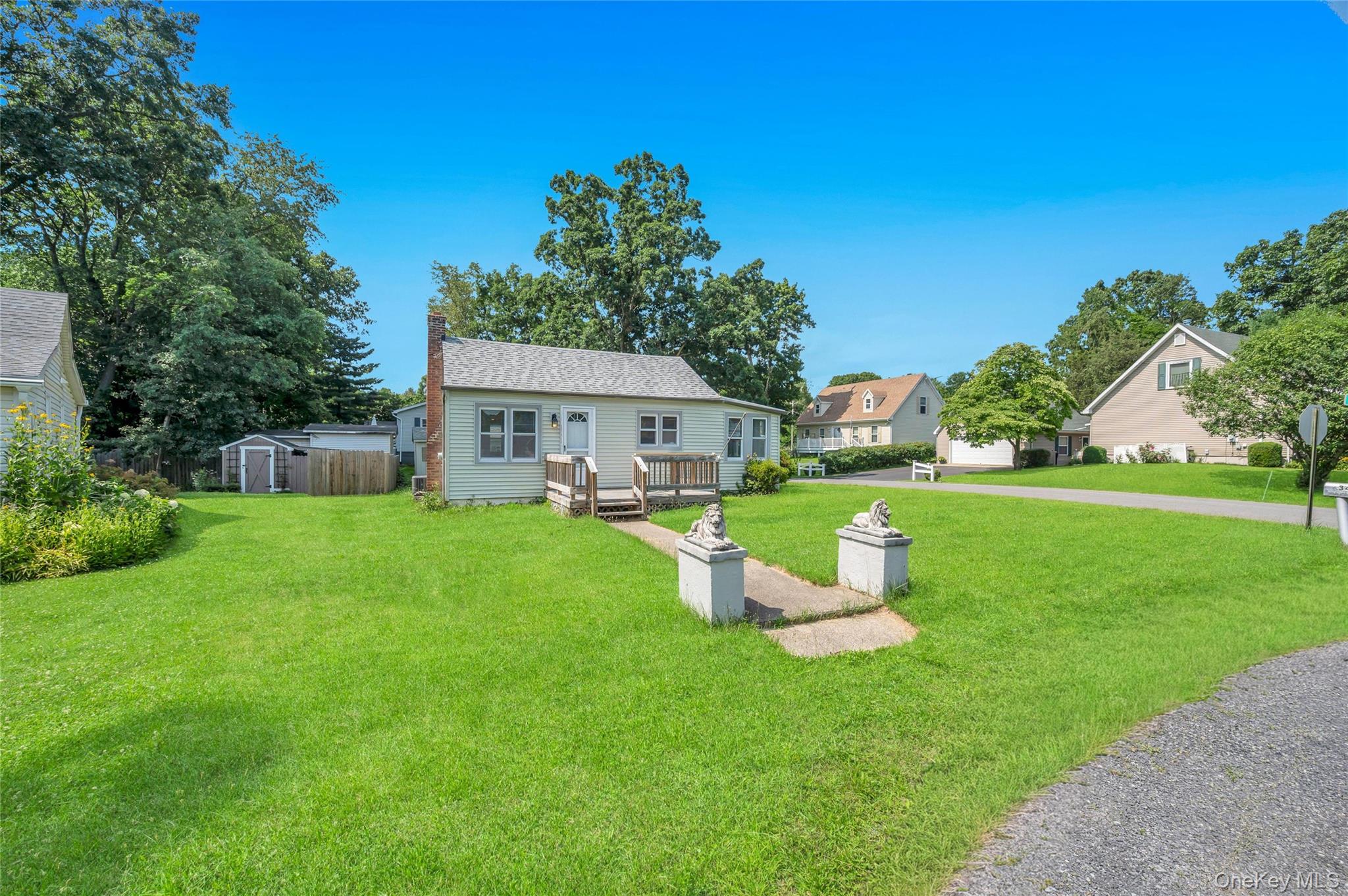 34 Shore Drive - Photo 2