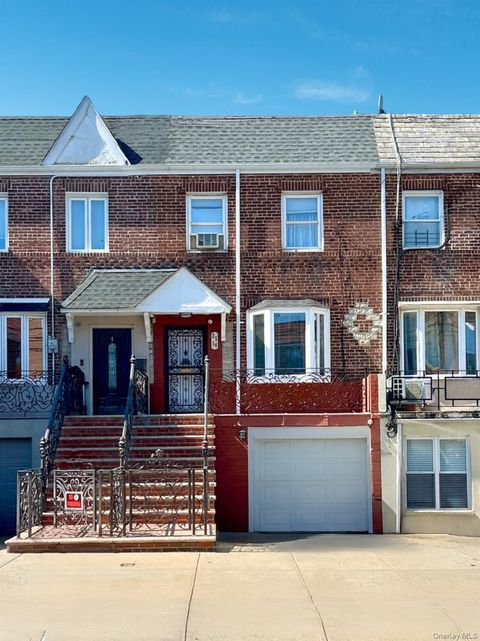 25-14 43 Street Astoria NY 11103