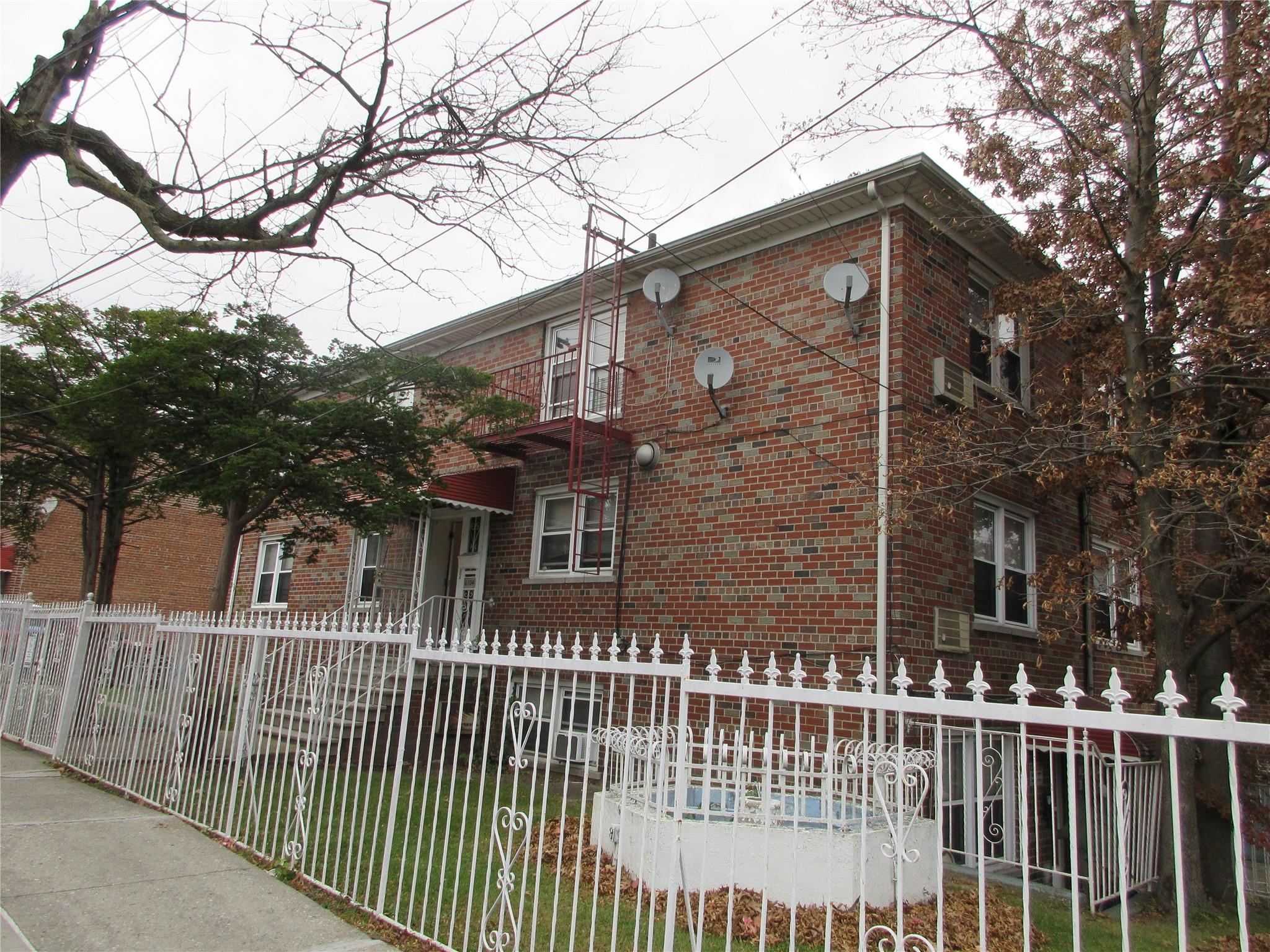 Property for Sale at Digney Avenue, Bronx, New York - Bedrooms: 7 
Bathrooms: 4  - $1,200,000